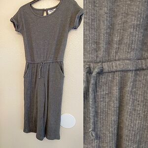 Old Navy gray cozy ribbed short sleeve wide leg crop knit jumpsuit romper 10-12